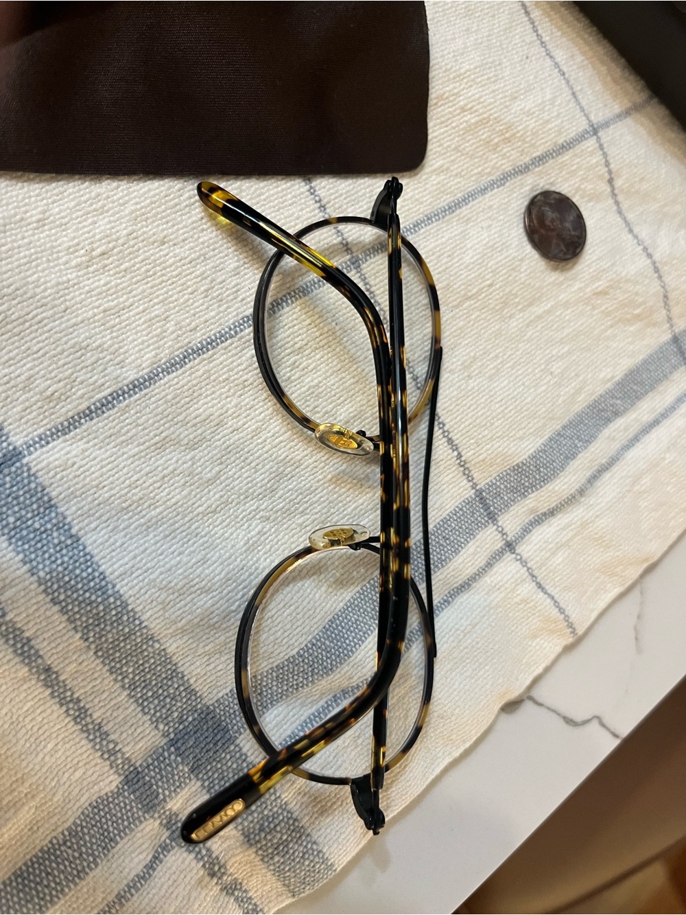 Oliver people’s round frame glasses with case cleaning cloth and carrier case - Picture 5 of 7